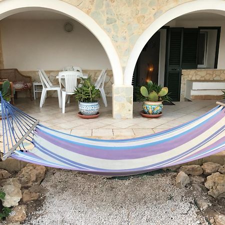 Villa Ceni - Appartamenti Con Camere, Cucina, Wc E Terrazza Sul Mare In Villa Con Piscina, Giardino E Parcheggio Marinella di Selinunte Exteriör bild