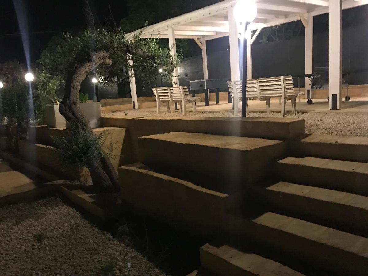Villa Ceni - Appartamenti Con Camere, Cucina, Wc E Terrazza Sul Mare In Villa Con Piscina, Giardino E Parcheggio Marinella di Selinunte Exteriör bild