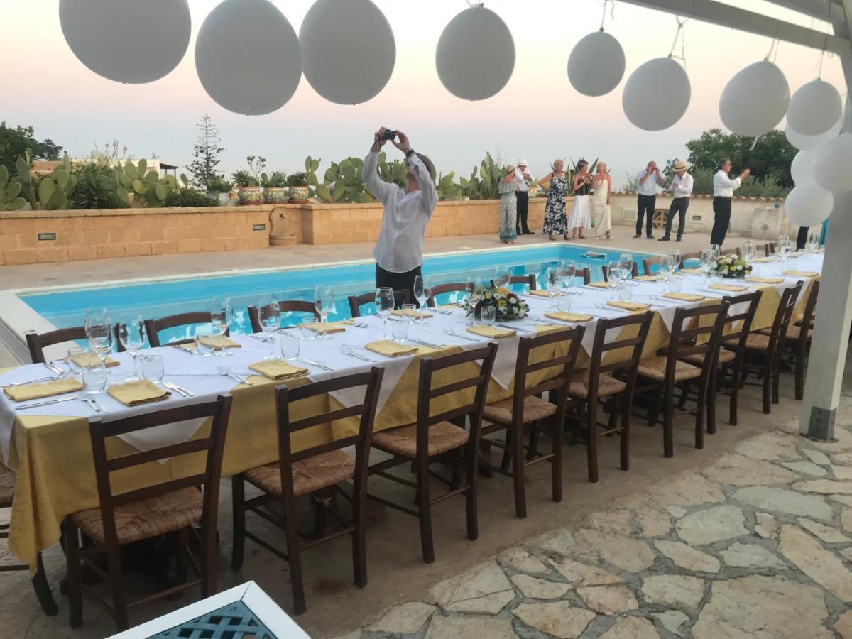 Villa Ceni - Appartamenti Con Camere, Cucina, Wc E Terrazza Sul Mare In Villa Con Piscina, Giardino E Parcheggio Marinella di Selinunte Exteriör bild