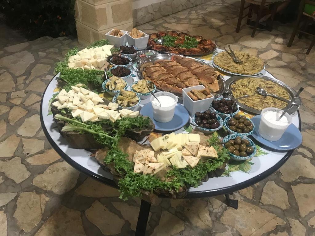 Villa Ceni - Appartamenti Con Camere, Cucina, Wc E Terrazza Sul Mare In Villa Con Piscina, Giardino E Parcheggio Marinella di Selinunte Exteriör bild