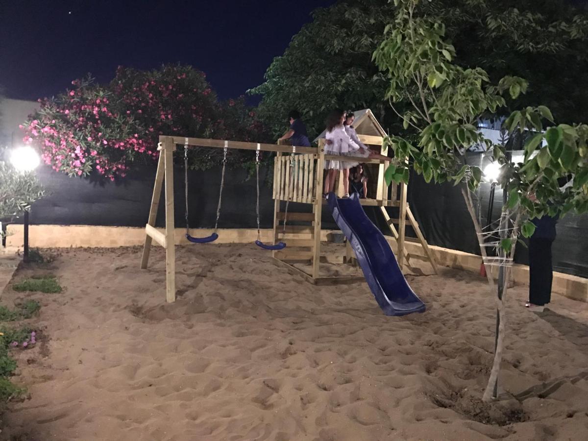 Villa Ceni - Appartamenti Con Camere, Cucina, Wc E Terrazza Sul Mare In Villa Con Piscina, Giardino E Parcheggio Marinella di Selinunte Exteriör bild