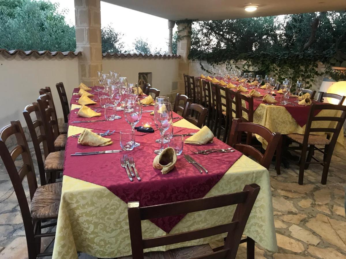Villa Ceni - Appartamenti Con Camere, Cucina, Wc E Terrazza Sul Mare In Villa Con Piscina, Giardino E Parcheggio Marinella di Selinunte Exteriör bild