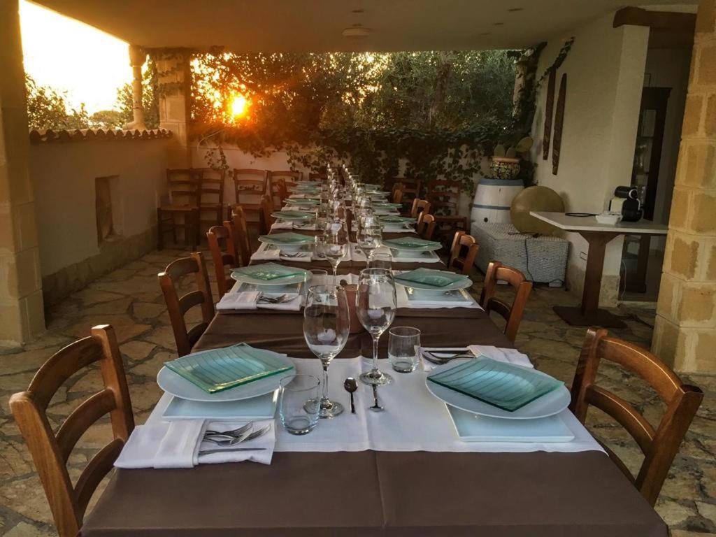 Villa Ceni - Appartamenti Con Camere, Cucina, Wc E Terrazza Sul Mare In Villa Con Piscina, Giardino E Parcheggio Marinella di Selinunte Exteriör bild