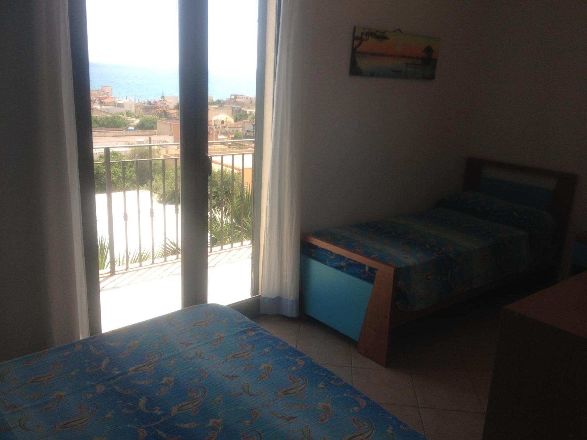 Villa Ceni - Appartamenti Con Camere, Cucina, Wc E Terrazza Sul Mare In Villa Con Piscina, Giardino E Parcheggio Marinella di Selinunte Exteriör bild
