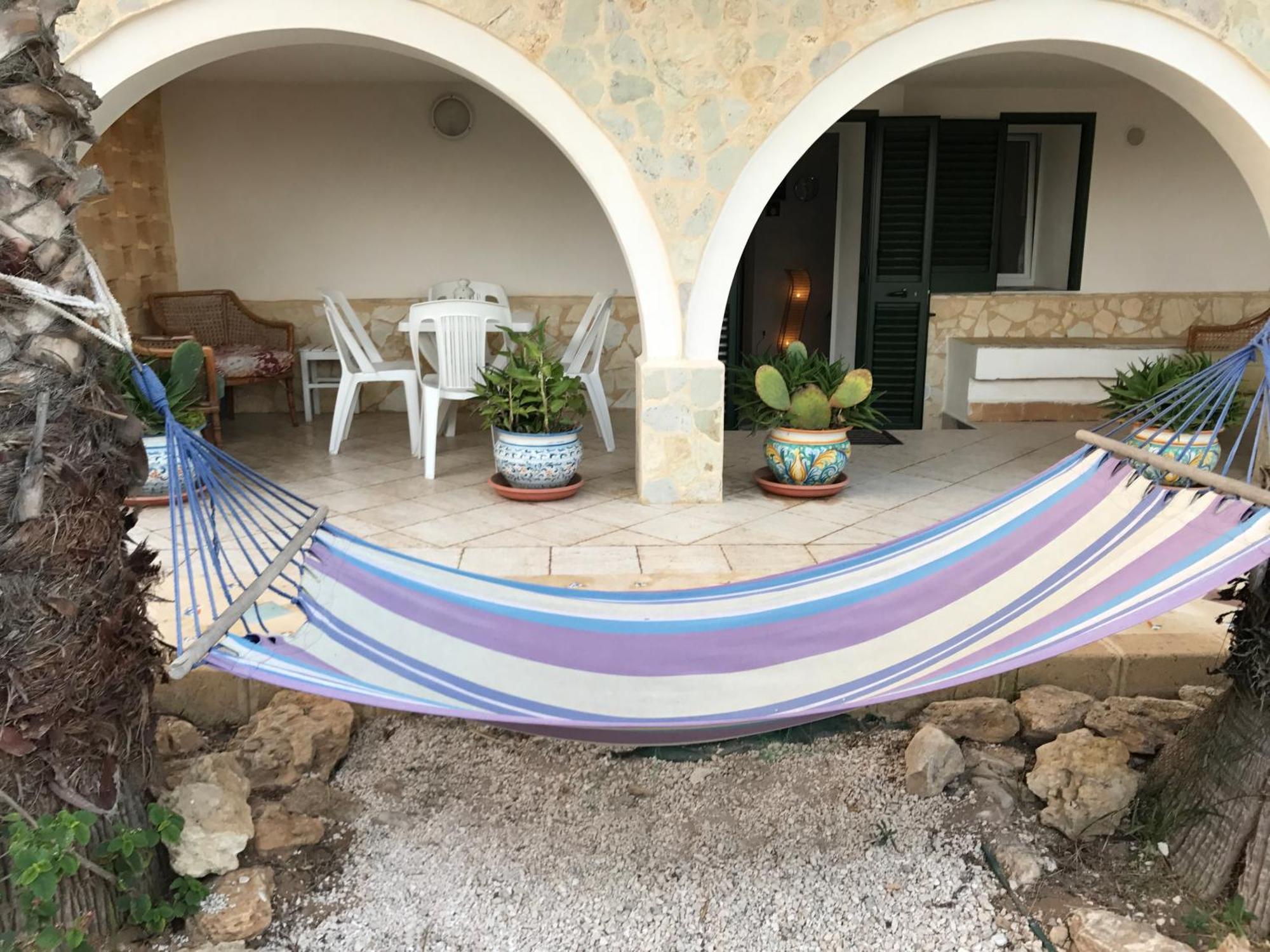 Villa Ceni - Appartamenti Con Camere, Cucina, Wc E Terrazza Sul Mare In Villa Con Piscina, Giardino E Parcheggio Marinella di Selinunte Exteriör bild