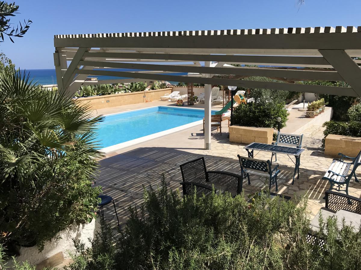 Villa Ceni - Appartamenti Con Camere, Cucina, Wc E Terrazza Sul Mare In Villa Con Piscina, Giardino E Parcheggio Marinella di Selinunte Exteriör bild