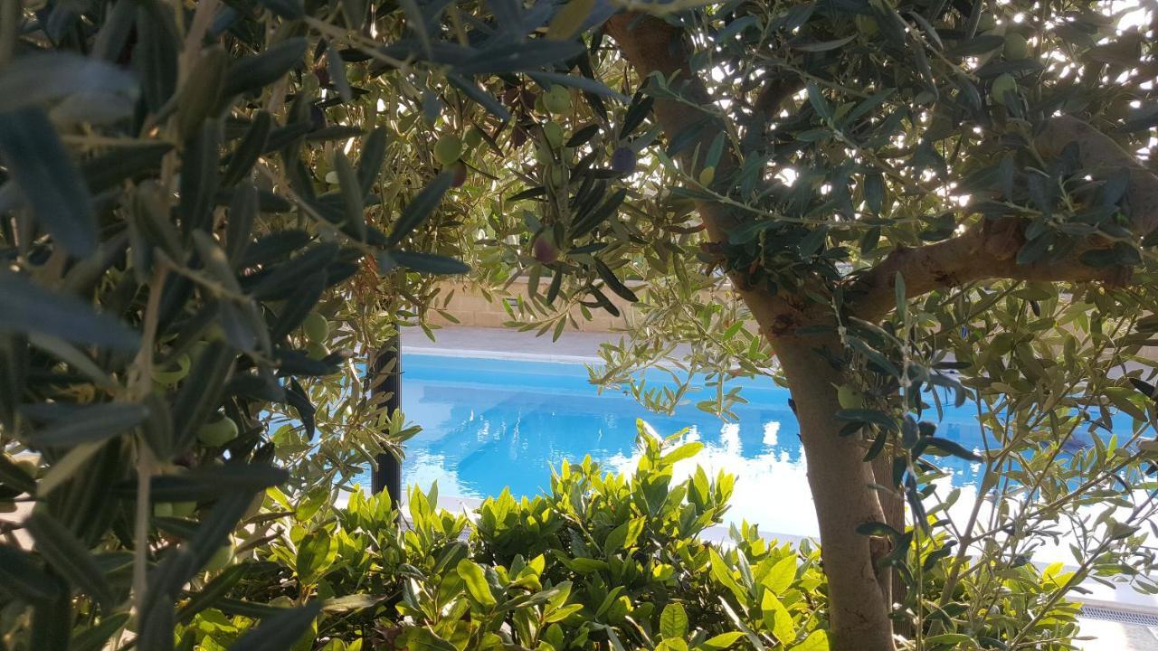 Villa Ceni - Appartamenti Con Camere, Cucina, Wc E Terrazza Sul Mare In Villa Con Piscina, Giardino E Parcheggio Marinella di Selinunte Exteriör bild