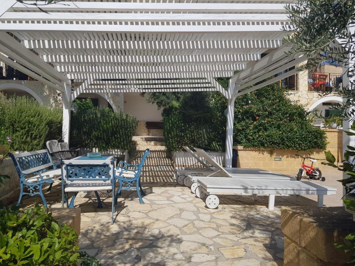Villa Ceni - Appartamenti Con Camere, Cucina, Wc E Terrazza Sul Mare In Villa Con Piscina, Giardino E Parcheggio Marinella di Selinunte Exteriör bild