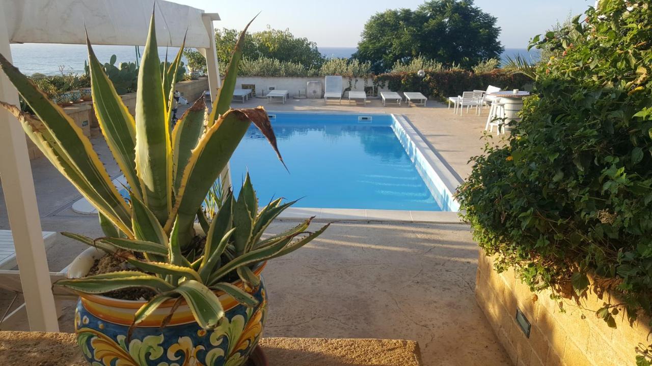 Villa Ceni - Appartamenti Con Camere, Cucina, Wc E Terrazza Sul Mare In Villa Con Piscina, Giardino E Parcheggio Marinella di Selinunte Exteriör bild